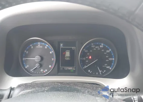 2018 Toyota Rav4 Xle z USA, uszkodzony, nr VIN 2T3WFREV0JW495735